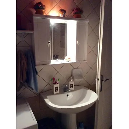 Two-bedroom Gerani