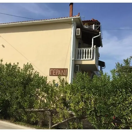 Two-bedroom Gerani